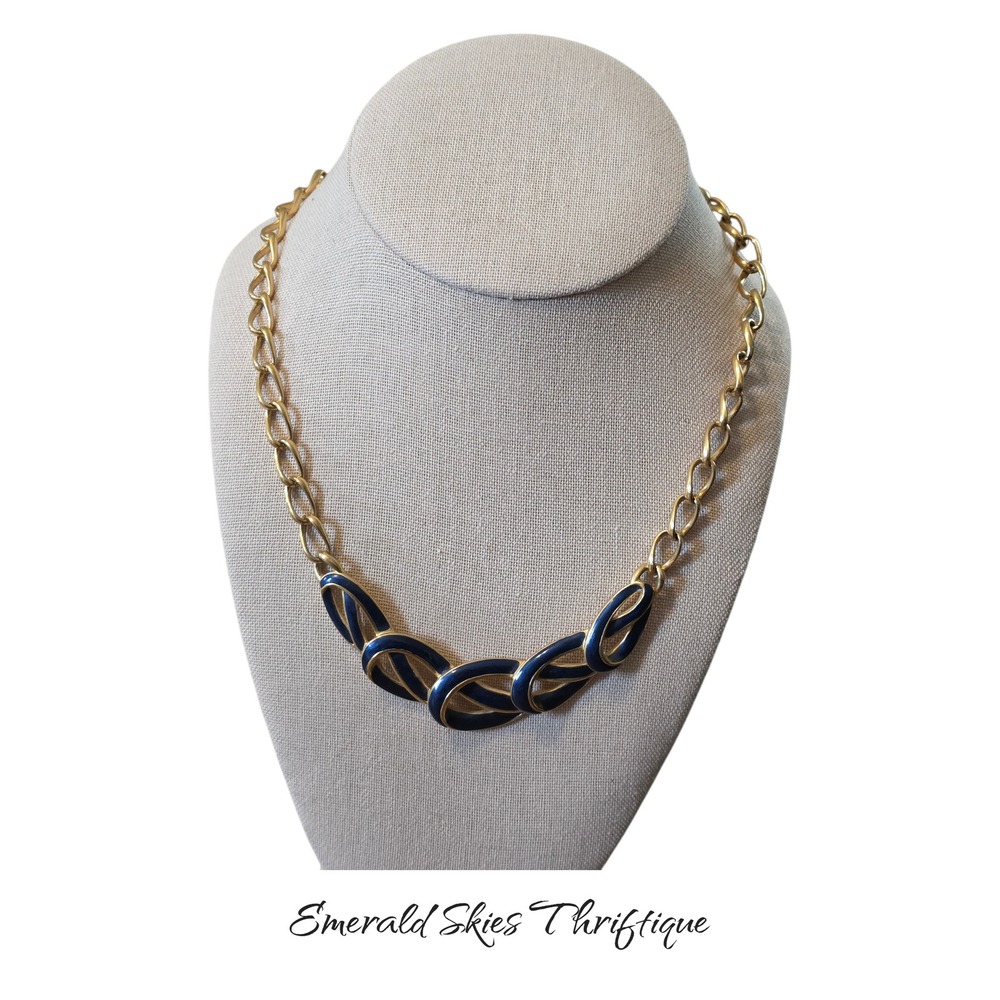Vintage‎ Trifari gold tone blue enamel necklace. Free shipping